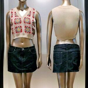 NWT Vintage Y2k Retro Style Floral Pattern Pointelle Knit Crop Sweater Vest Top